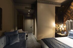 U-Visionary Roma Hotel