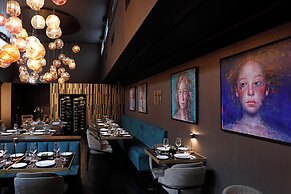 U-Visionary Roma Hotel