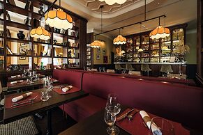 U-Visionary Roma Hotel