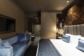 U-Visionary Roma Hotel