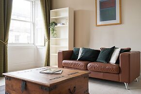 Spacious 3BR New Town Apartment
