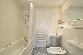 Spacious 3BR New Town Apartment