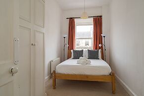 Spacious 3BR New Town Apartment