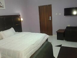 Demeg Hotel And Suites