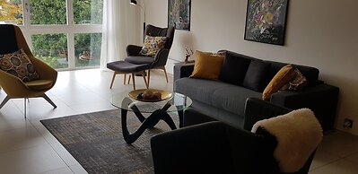 citycentre lake view apartment