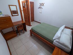 Hostal Macaw