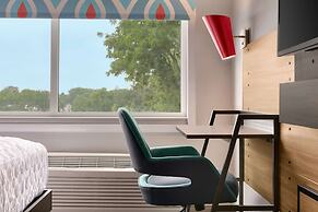 Tru By Hilton Easton, PA