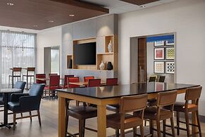 Holiday Inn Express & Suites Aurora by IHG