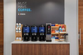Holiday Inn Express & Suites Aurora by IHG