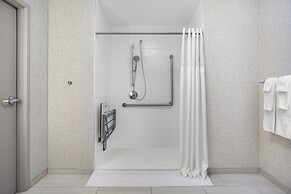 Holiday Inn Express & Suites Aurora by IHG