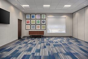 Holiday Inn Express & Suites Aurora by IHG