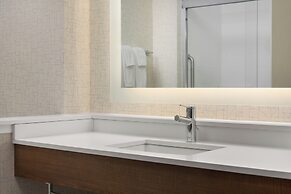 Holiday Inn Express & Suites Aurora by IHG