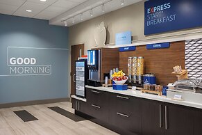 Holiday Inn Express & Suites Aurora by IHG
