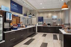 Holiday Inn Express & Suites Aurora by IHG