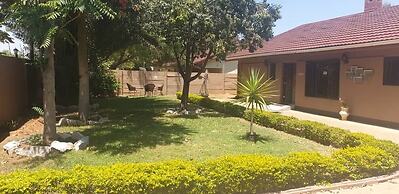 Ezzela House Bed & Breakfast