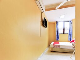OYO 89406 Lucky Budget Hotel