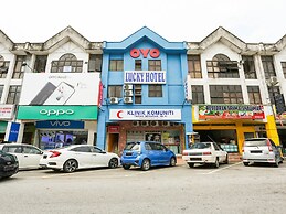 OYO 89406 Lucky Budget Hotel