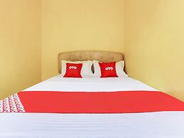 OYO 89406 Lucky Budget Hotel