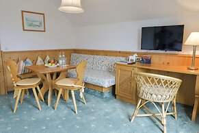 Gutshof Wolfgangsee Resort & Event Hotel