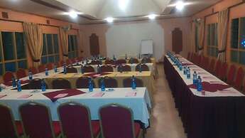 Palmdew Highland Hotel