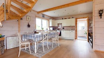 Netherton Farm Lodge