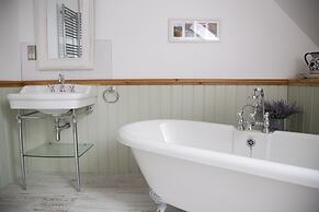 Netherton Farm Lodge