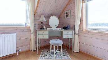 Netherton Farm Lodge