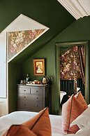 Foyers Lodge