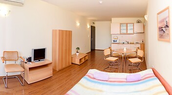 Sea View Rental Front Beach