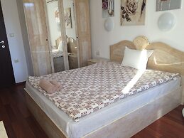 Sea View Rental Front Beach
