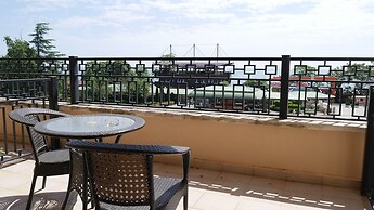 Sea View Rental Front Beach