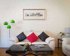 Spacious 2-bedroom Apartment in Mayfair