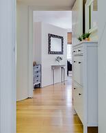 Spacious 2-bedroom Apartment in Mayfair