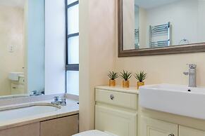 Spacious 2-bedroom Apartment in Mayfair