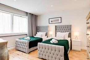 4-bedroom Villa on Marble Arch