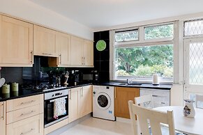 4-bedroom Villa on Marble Arch