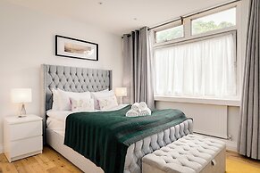 4-bedroom Villa on Marble Arch