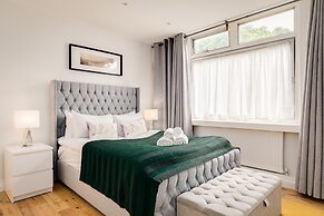 4-bedroom Villa on Marble Arch