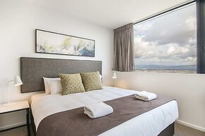 Luxurious 2 Bedroom Brand New Apartment With Amazing Hinterland Views