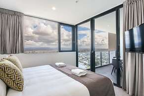 Luxurious 2 Bedroom Brand New Apartment With Amazing Hinterland Views