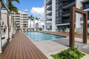Luxurious 2 Bedroom Brand New Apartment With Amazing Hinterland Views