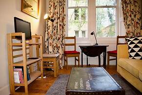 Central 3 Bedroom Next to Leafy Meadows