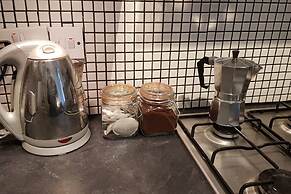 Central 3 Bedroom Next to Leafy Meadows