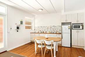 1 Bdr Funky Beach Pad Steps To The Beach W Parking