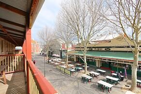 Central 3 Bedroom Heritage House in Fremantle