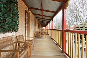 Central 3 Bedroom Heritage House in Fremantle