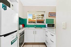 Superb 1 Bedroom Apartment Near the Beach