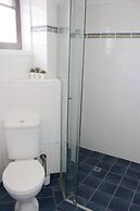 Lovely 1 Bedroom Apartment Steps to the Beach