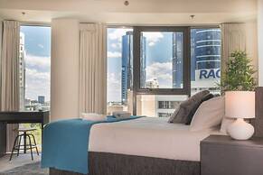 1 Bedroom Studio Apartment near Eagle Street