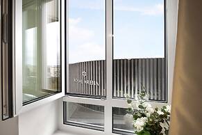 Two-bedrooms Apartment With Amazing View and Sunny Balcony Next to Roy